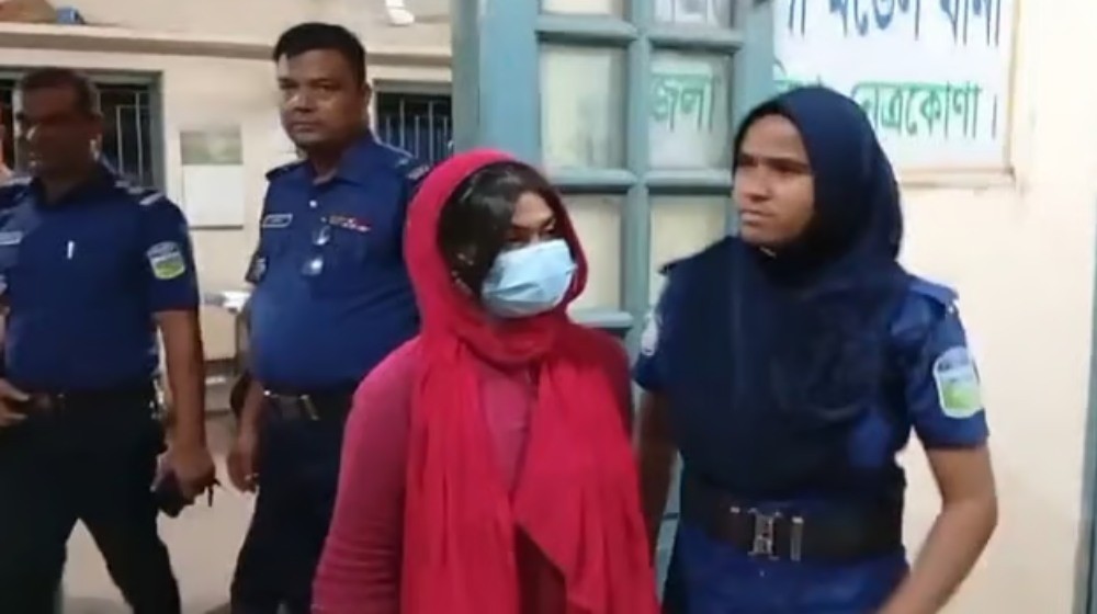 ফ্যামিলি কার্ড দেওয়ার নামে টাকা নেওয়ার অভিযোগ, এনসিপি নেত্রী সাময়িক অব্যাহতি