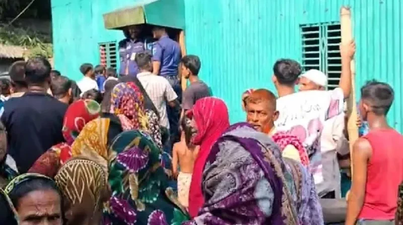 মানিকগঞ্জে একই পরিবারের তিনজনের মরদেহ উদ্ধার