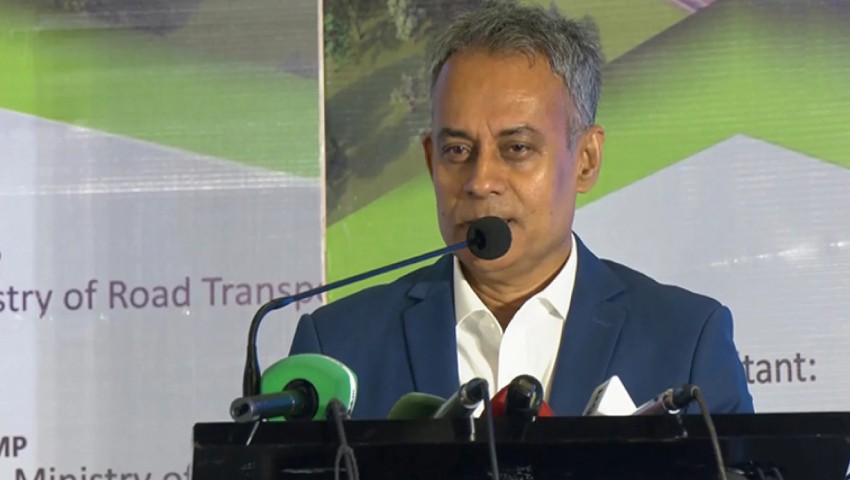 নির্ধারিত ভাড়ার বেশি নিলে বাসের রুট পারমিট বাতিল: সড়কমন্ত্রী