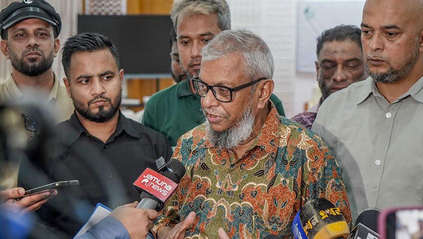 প্রবাসীদের নিরাপত্তায় কূটনৈতিক চ্যানেলে সর্বোচ্চ চেষ্টা চলছে: মন্ত্রী